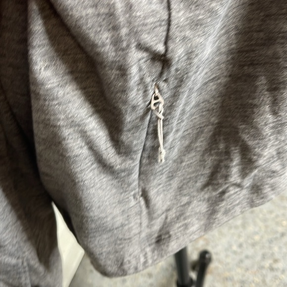 Lululemon Surge Warm 1/2 Zip Size XL - Picture 7 of 8